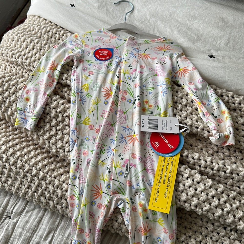 Poet’s Meadow Modal Magnetic Footie